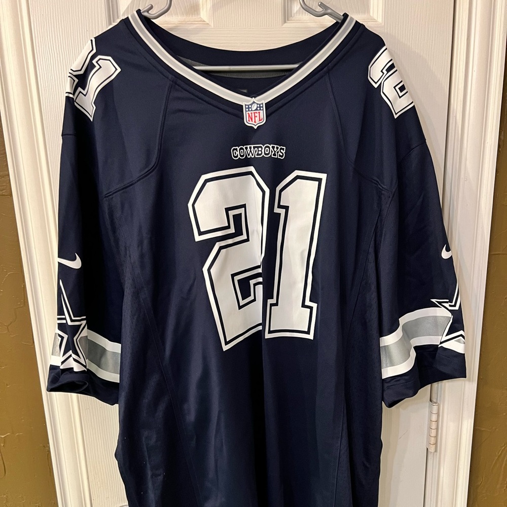 Dallas Cowboys Ezekiel Elliot Jersey size 3xl .